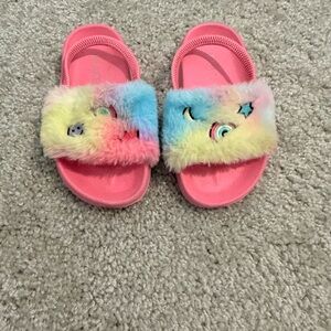 The Children's Place Pink Fuzzy Rainbow Slippers